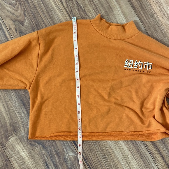 Cropped sweatshirt - Picture 6 of 6